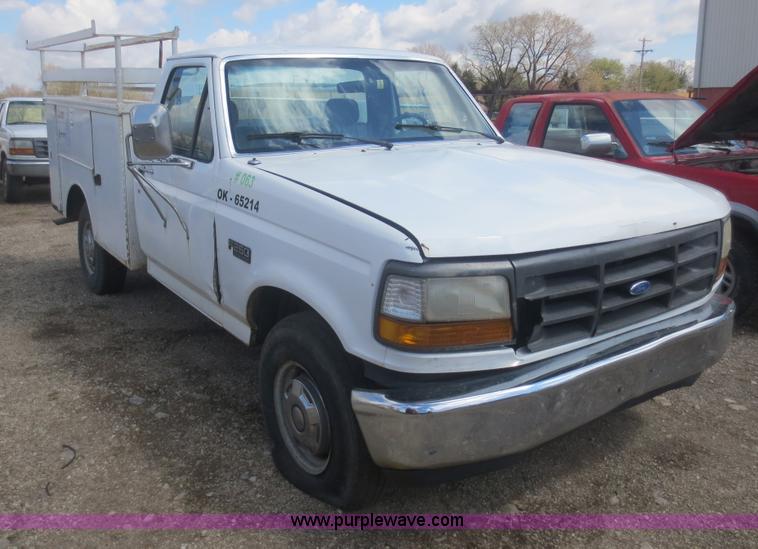 image for item F6859 1992 Ford F250 pickup truck