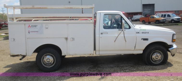 image for item F6859 1992 Ford F250 pickup truck