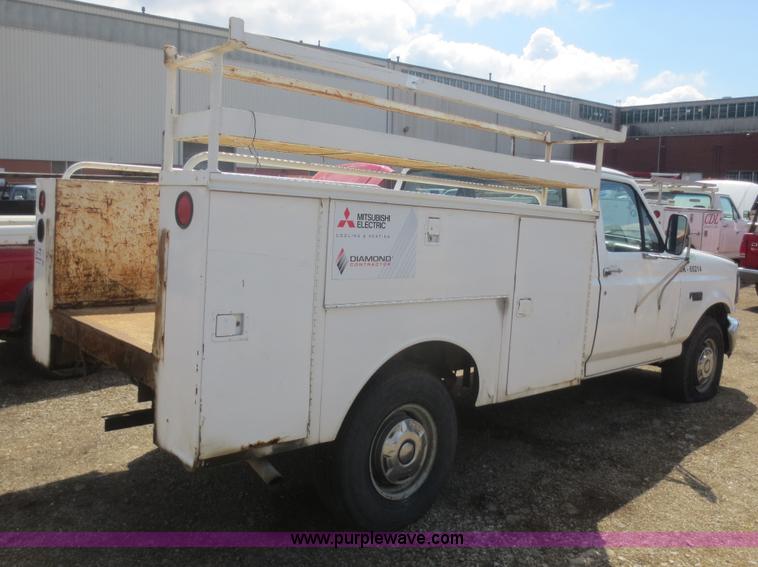 image for item F6859 1992 Ford F250 pickup truck