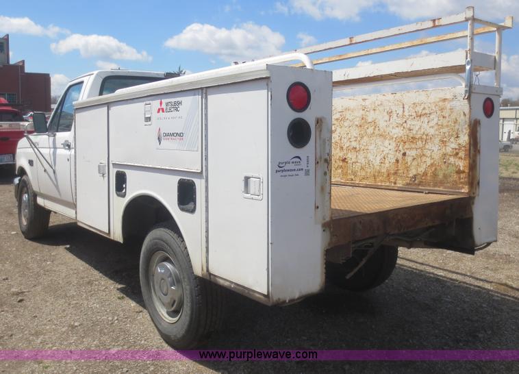 image for item F6859 1992 Ford F250 pickup truck