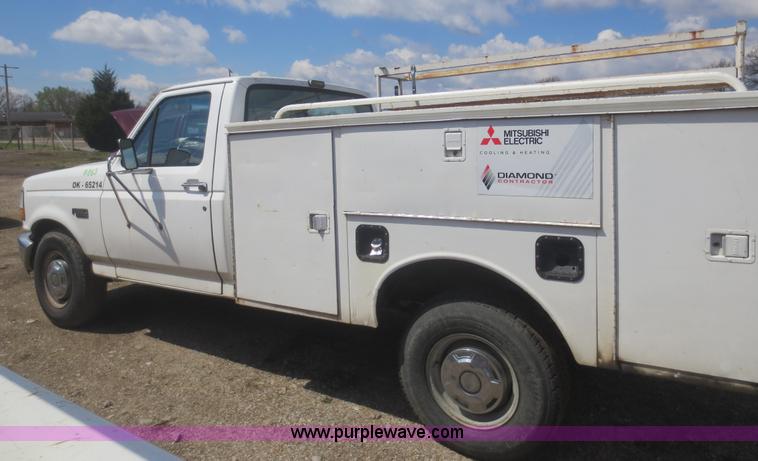 image for item F6859 1992 Ford F250 pickup truck