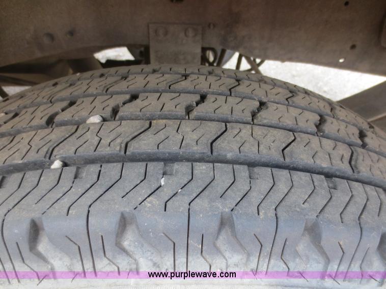 image for item F6859 1992 Ford F250 pickup truck