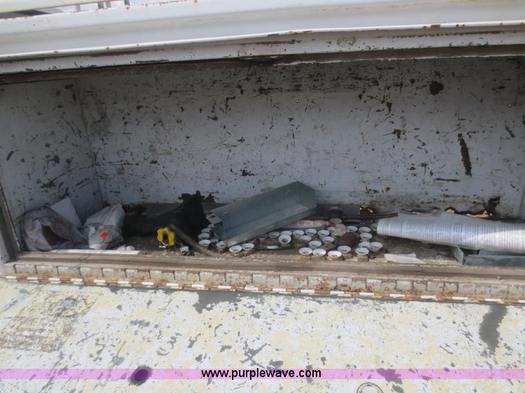 image for item F6859 1992 Ford F250 pickup truck