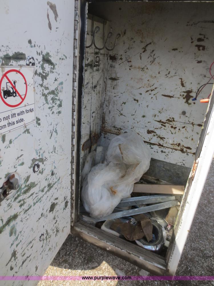 image for item F6859 1992 Ford F250 pickup truck