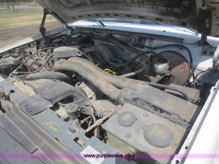 image for item F6859 1992 Ford F250 pickup truck