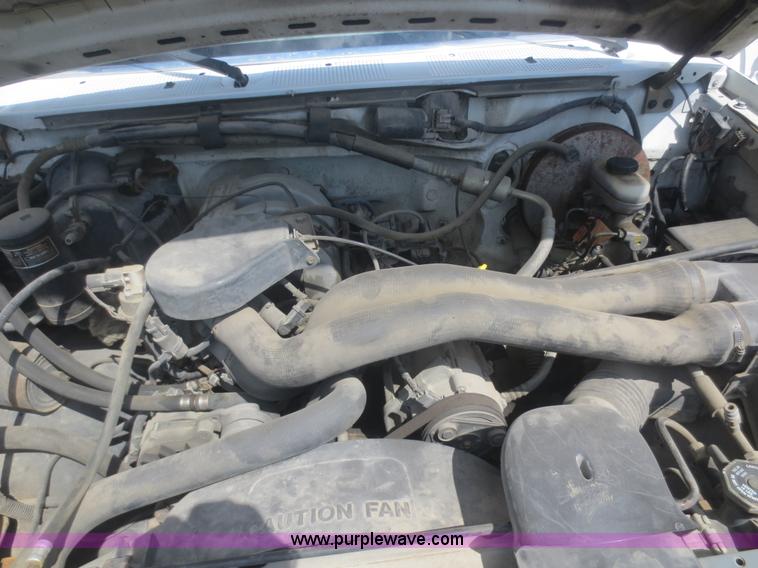 image for item F6859 1992 Ford F250 pickup truck