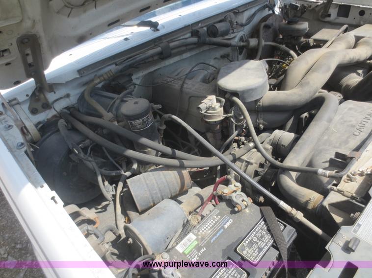 image for item F6859 1992 Ford F250 pickup truck