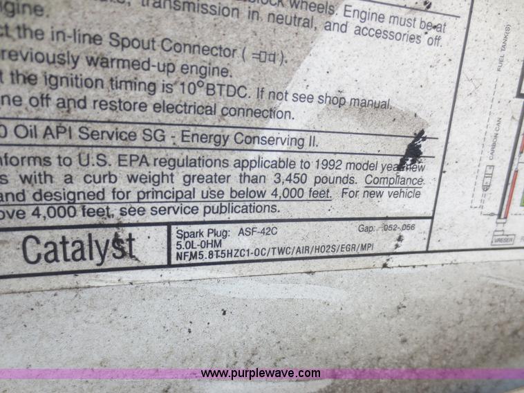 image for item F6859 1992 Ford F250 pickup truck