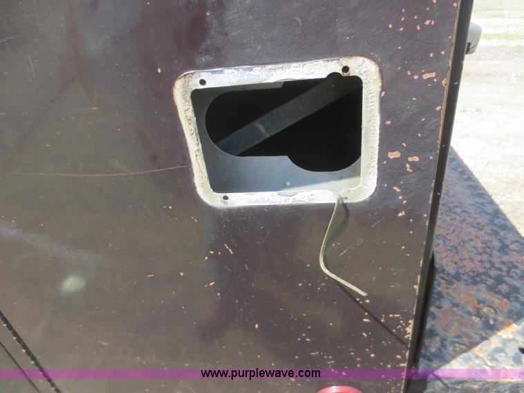 image for item F6860 1993 Ford F250 XL Utility bed truck