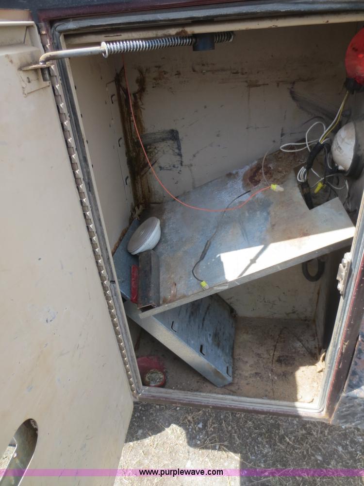 image for item F6860 1993 Ford F250 XL Utility bed truck