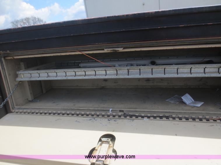 image for item F6860 1993 Ford F250 XL Utility bed truck