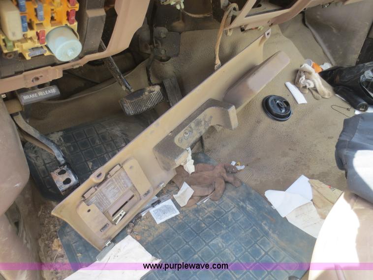 image for item F6860 1993 Ford F250 XL Utility bed truck