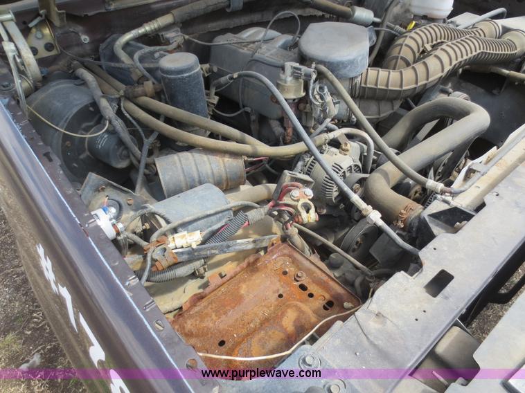 image for item F6860 1993 Ford F250 XL Utility bed truck