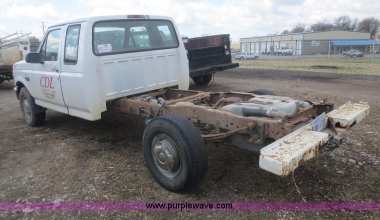 image for item F6861 1997 Ford F250 cab and chassis truck