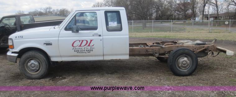 image for item F6861 1997 Ford F250 cab and chassis truck