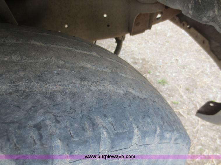 image for item F6861 1997 Ford F250 cab and chassis truck