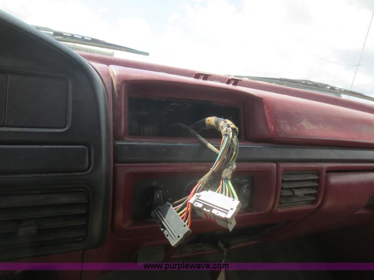 image for item F6861 1997 Ford F250 cab and chassis truck