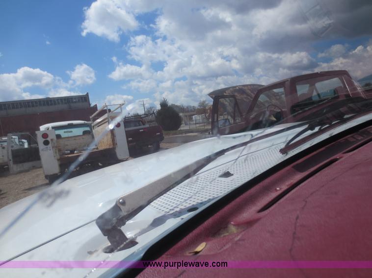 image for item F6861 1997 Ford F250 cab and chassis truck