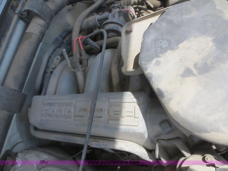 image for item F6861 1997 Ford F250 cab and chassis truck