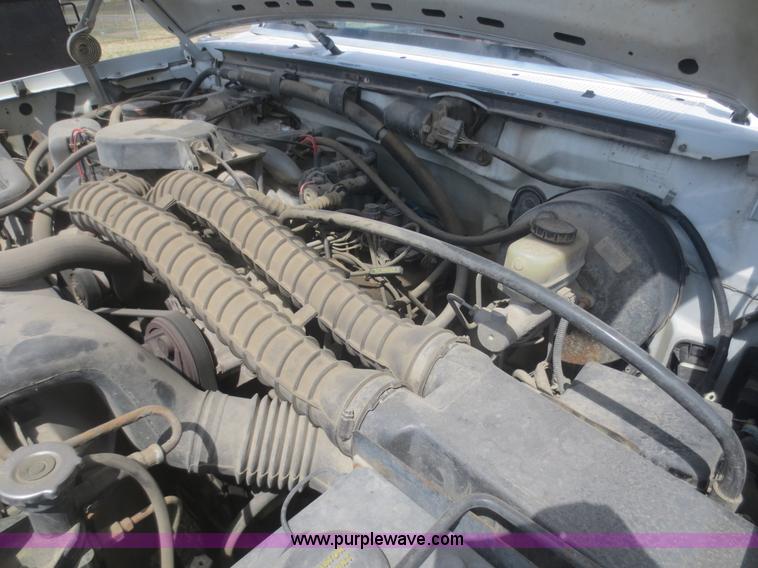 image for item F6861 1997 Ford F250 cab and chassis truck