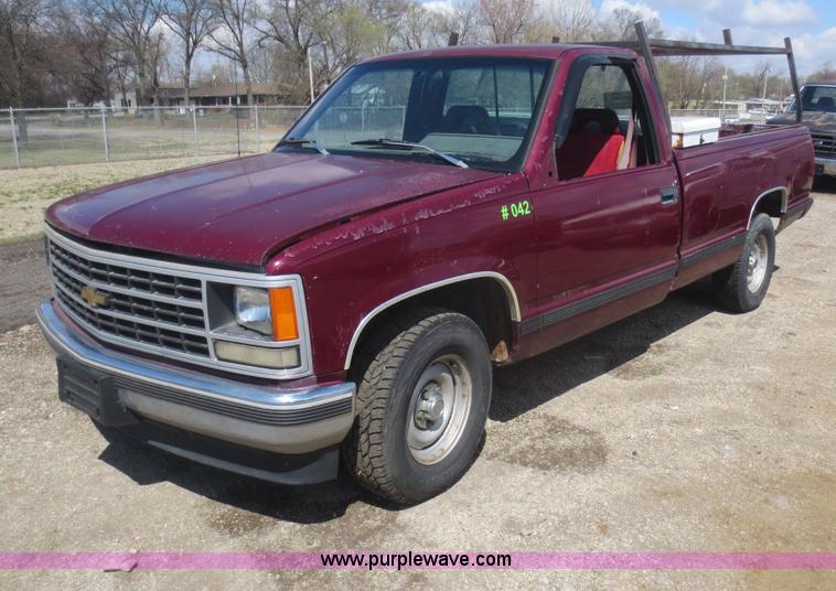 image for item F6862 1993 GMC 1500 SL pickup truck