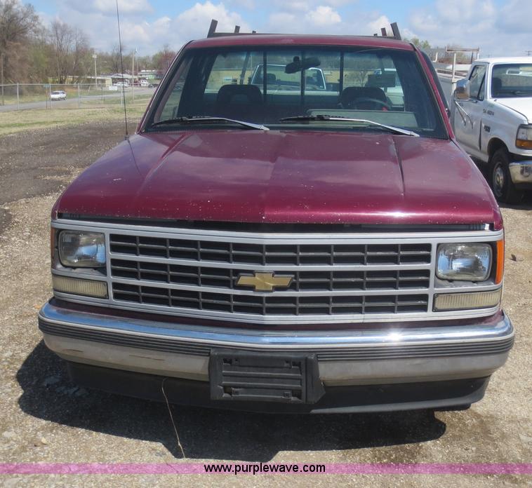 image for item F6862 1993 GMC 1500 SL pickup truck