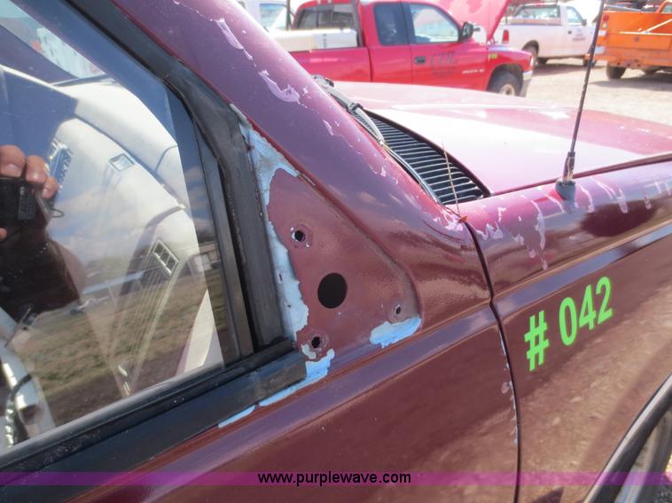 image for item F6862 1993 GMC 1500 SL pickup truck