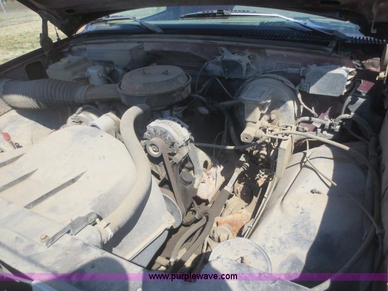 image for item F6862 1993 GMC 1500 SL pickup truck