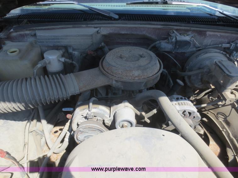 image for item F6862 1993 GMC 1500 SL pickup truck