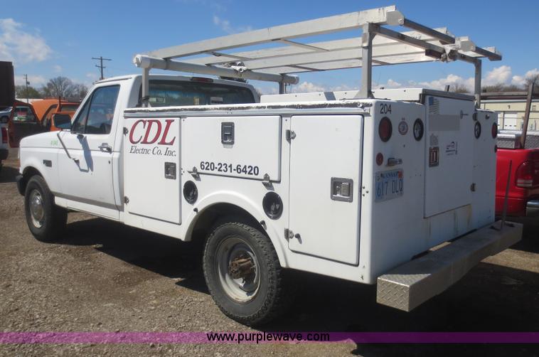 image for item F6863 1996 Ford F250 XL pickup truck