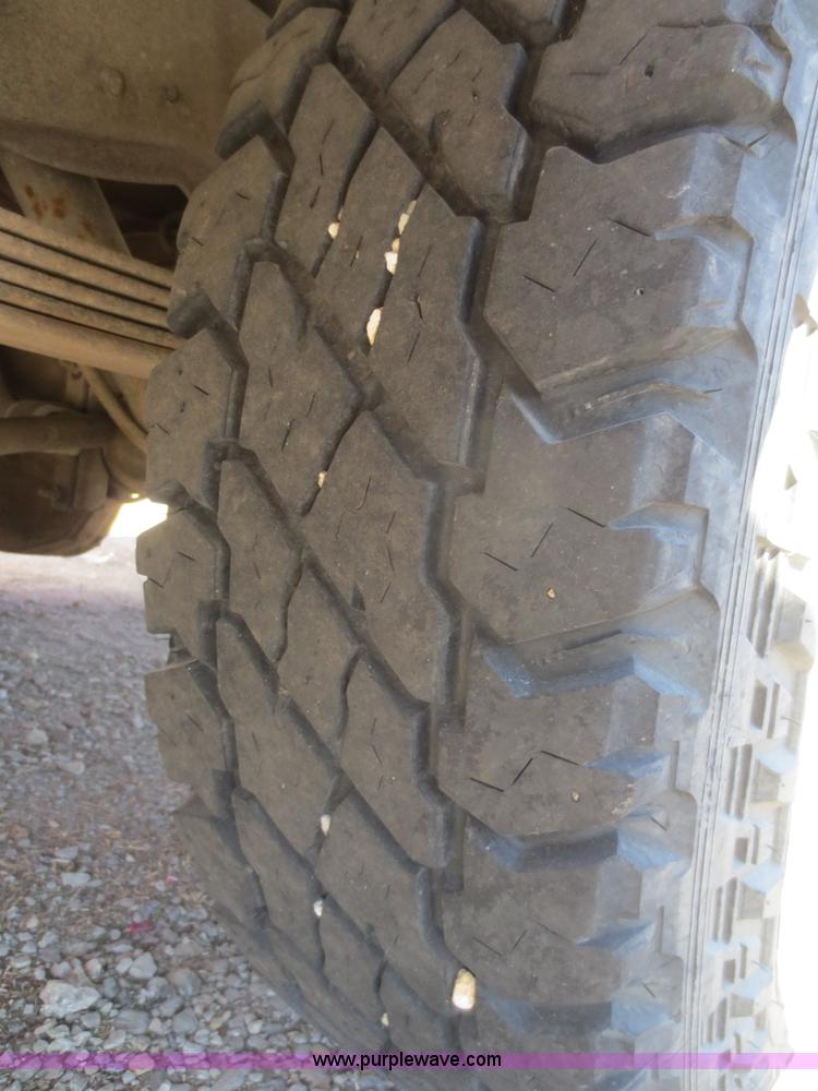 image for item F6863 1996 Ford F250 XL pickup truck