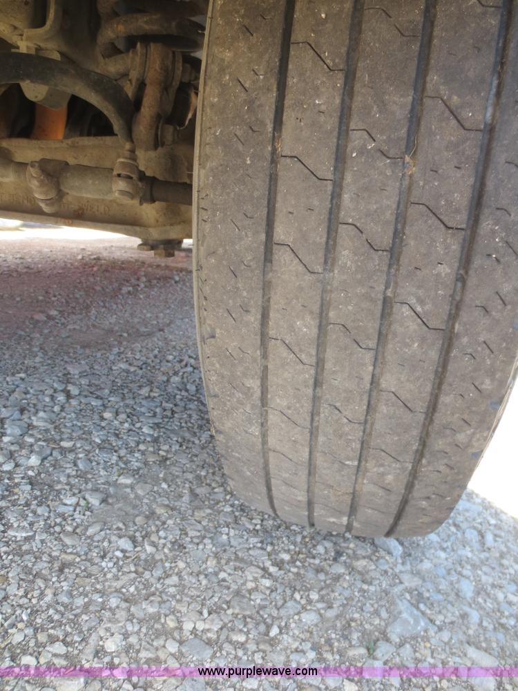 image for item F6863 1996 Ford F250 XL pickup truck