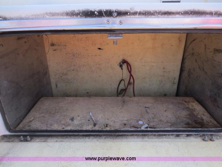 image for item F6863 1996 Ford F250 XL pickup truck