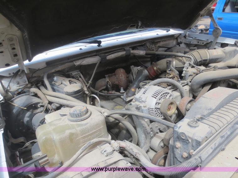 image for item F6864 1996 Ford F250 XL pickup truck