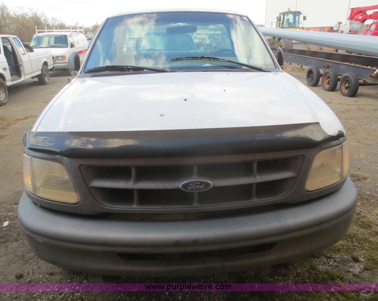 image for item F6865 1998 Ford F150 pickup truck