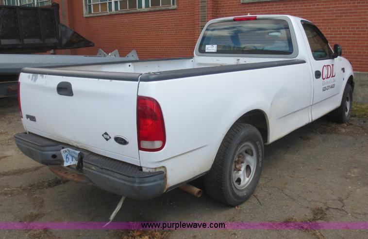 image for item F6865 1998 Ford F150 pickup truck
