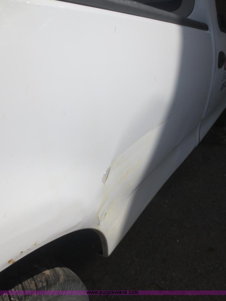 image for item F6865 1998 Ford F150 pickup truck