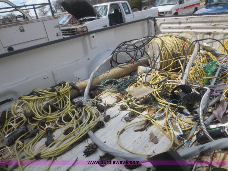 image for item F6865 1998 Ford F150 pickup truck