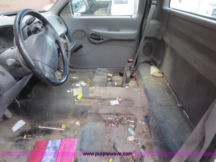 image for item F6865 1998 Ford F150 pickup truck