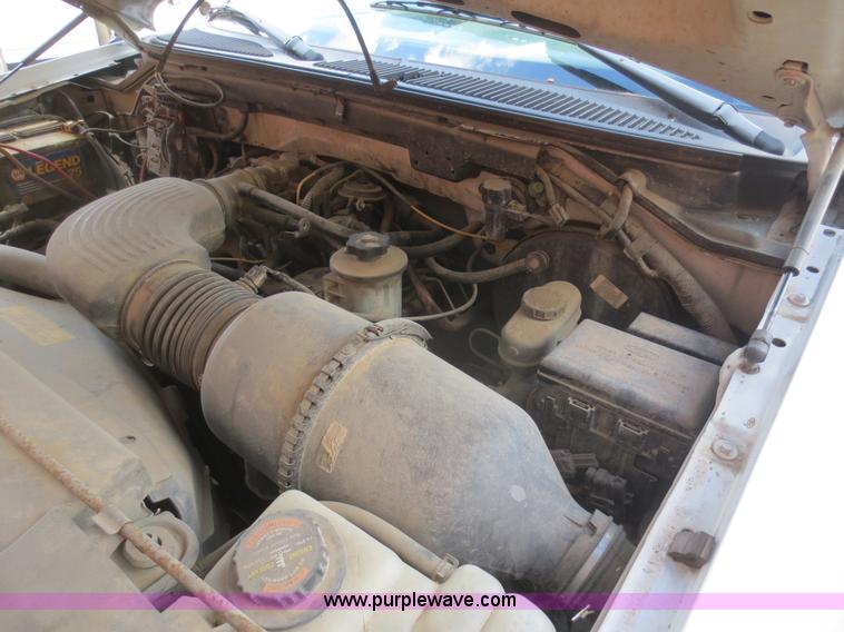 image for item F6865 1998 Ford F150 pickup truck