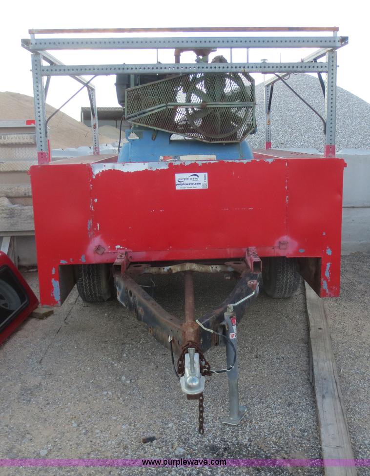 image for item F6866 Reading service bed trailer