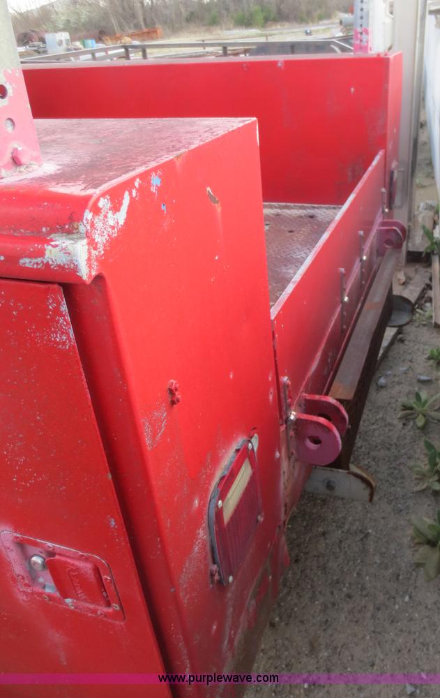 image for item F6866 Reading service bed trailer