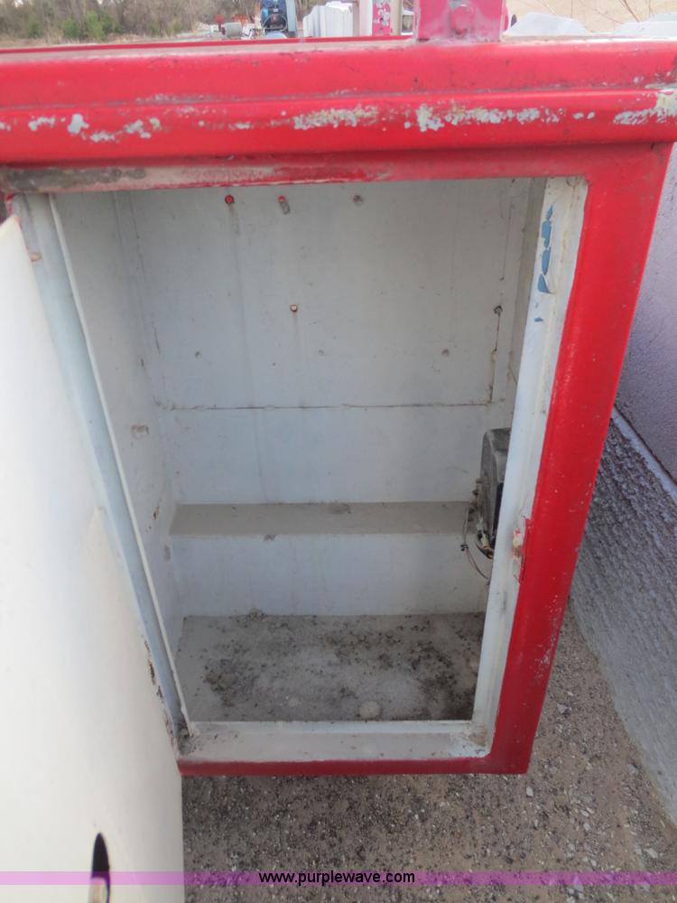 image for item F6866 Reading service bed trailer