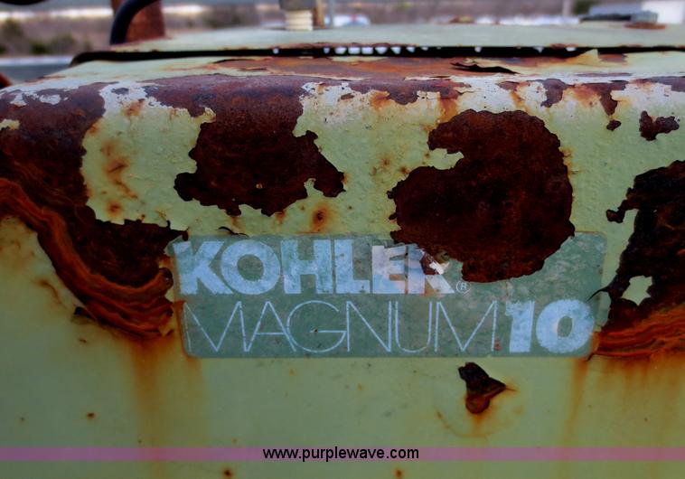 image for item F6866 Reading service bed trailer