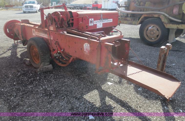 image for item F6868 Mccormick International 46 small square baler