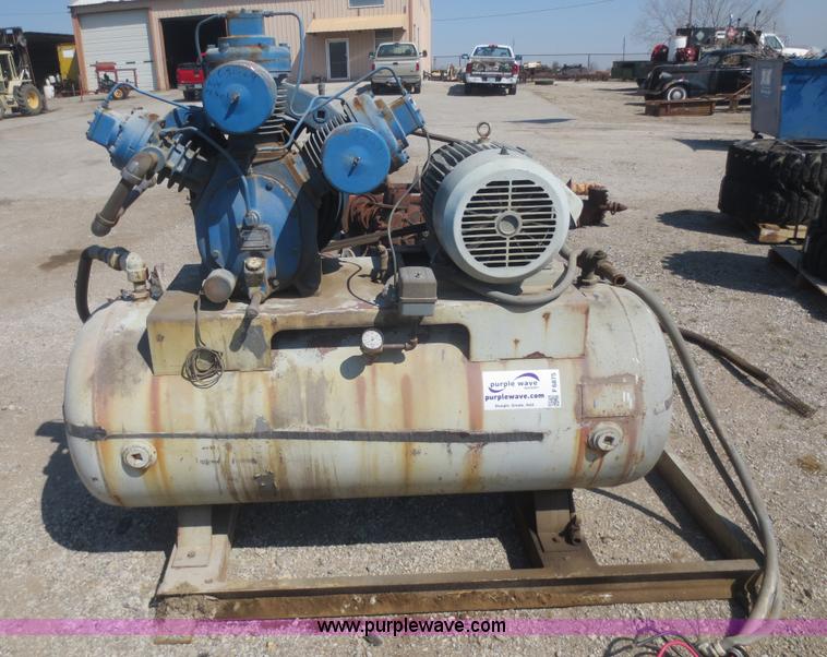 image for item F6875 Ingersoll Rand 10T3NL air compressor