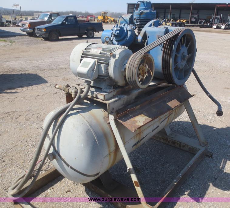 image for item F6875 Ingersoll Rand 10T3NL air compressor