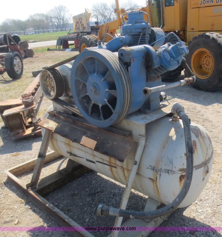 image for item F6875 Ingersoll Rand 10T3NL air compressor