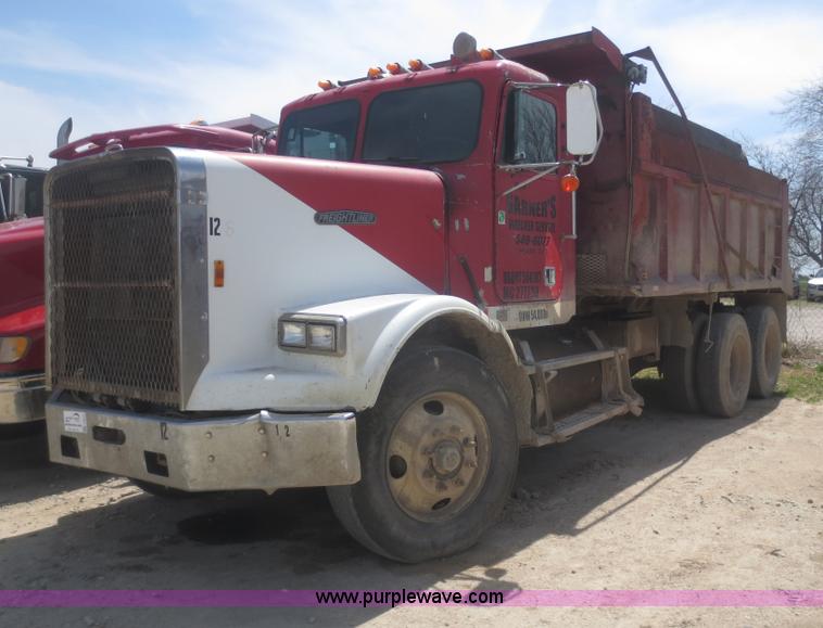 image for item F6879 1986 Freightliner FLC-64T dump truck
