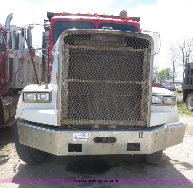 image for item F6879 1986 Freightliner FLC-64T dump truck